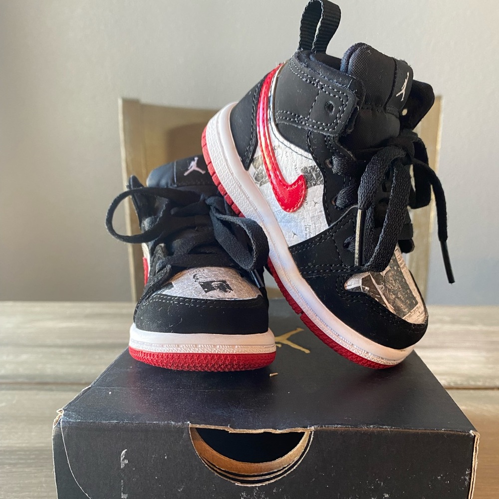 Jordan 1 Mid